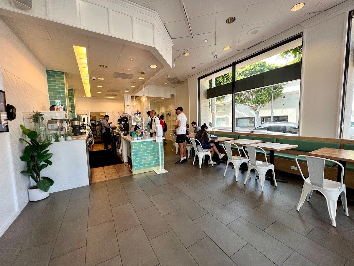 Bluestone Lane Westwood Coffee Shop specialty coffee shop in Los Angeles - photo 6