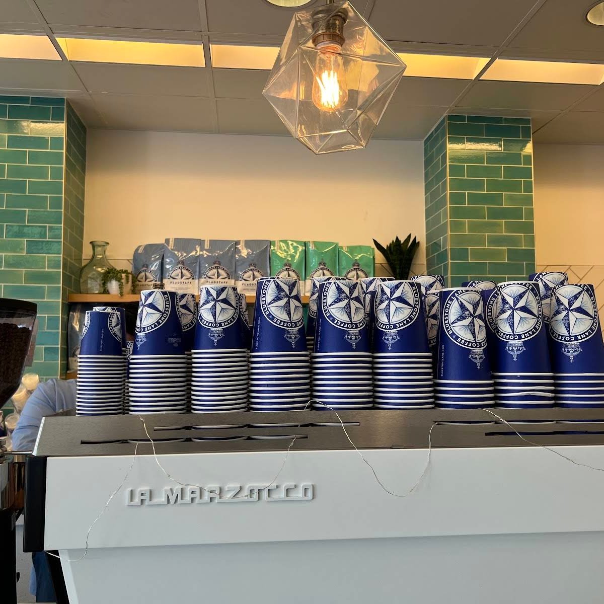 Bluestone Lane Westwood Coffee Shop specialty coffee shop in Los Angeles - photo 7