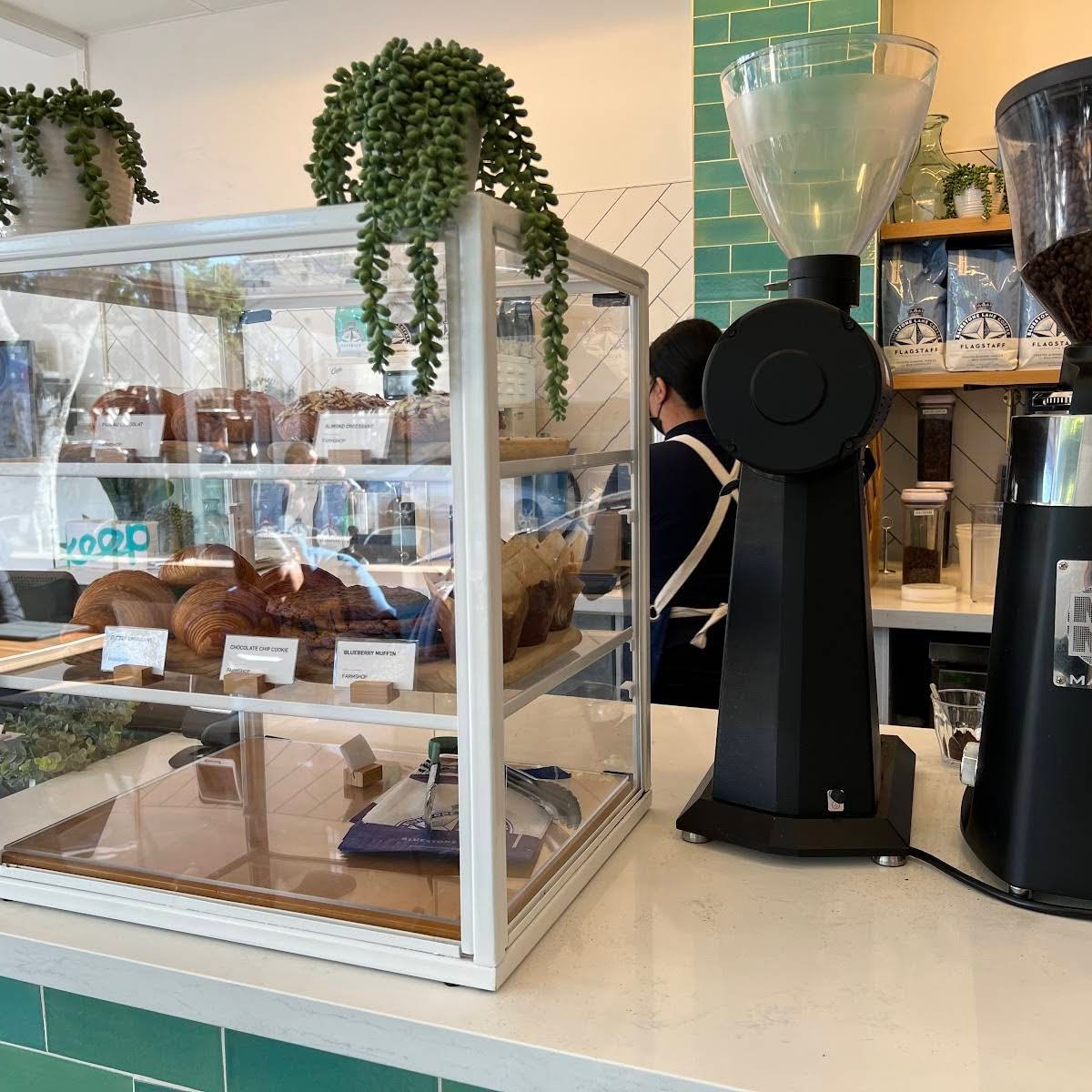 Bluestone Lane Westwood Coffee Shop specialty coffee shop in Los Angeles - photo 8