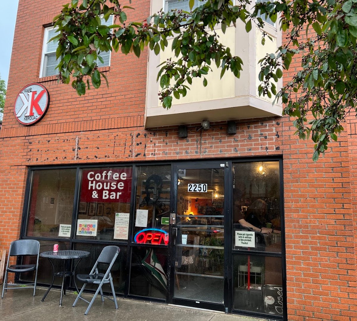 Kafe Kerouac specialty coffee shop in Columbus - photo 6
