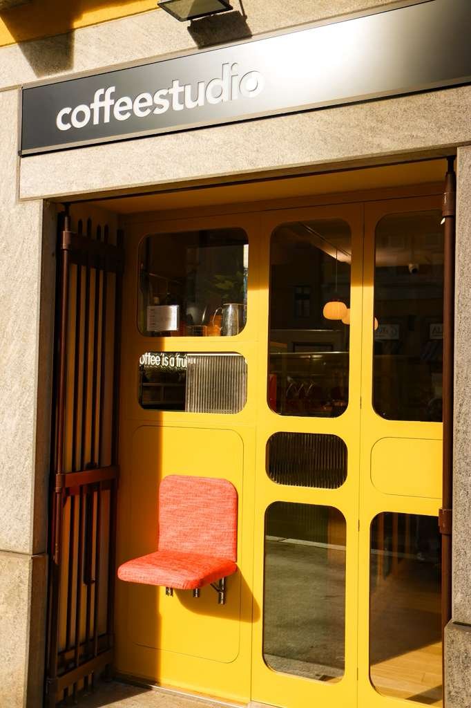 Storefront of Coffee Studio 7Gr - Corso Venezia, specialty coffee shop in Milan