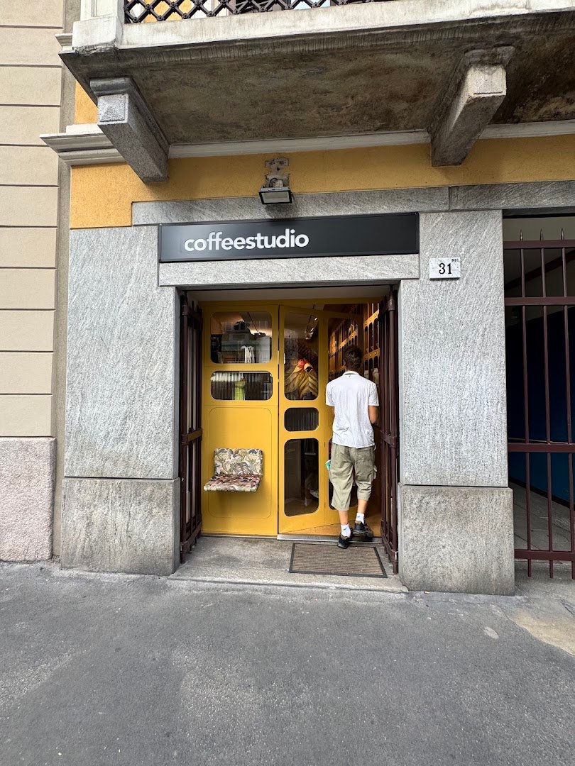Storefront of Coffee Studio 7Gr - Corso Venezia, specialty coffee shop in Milan