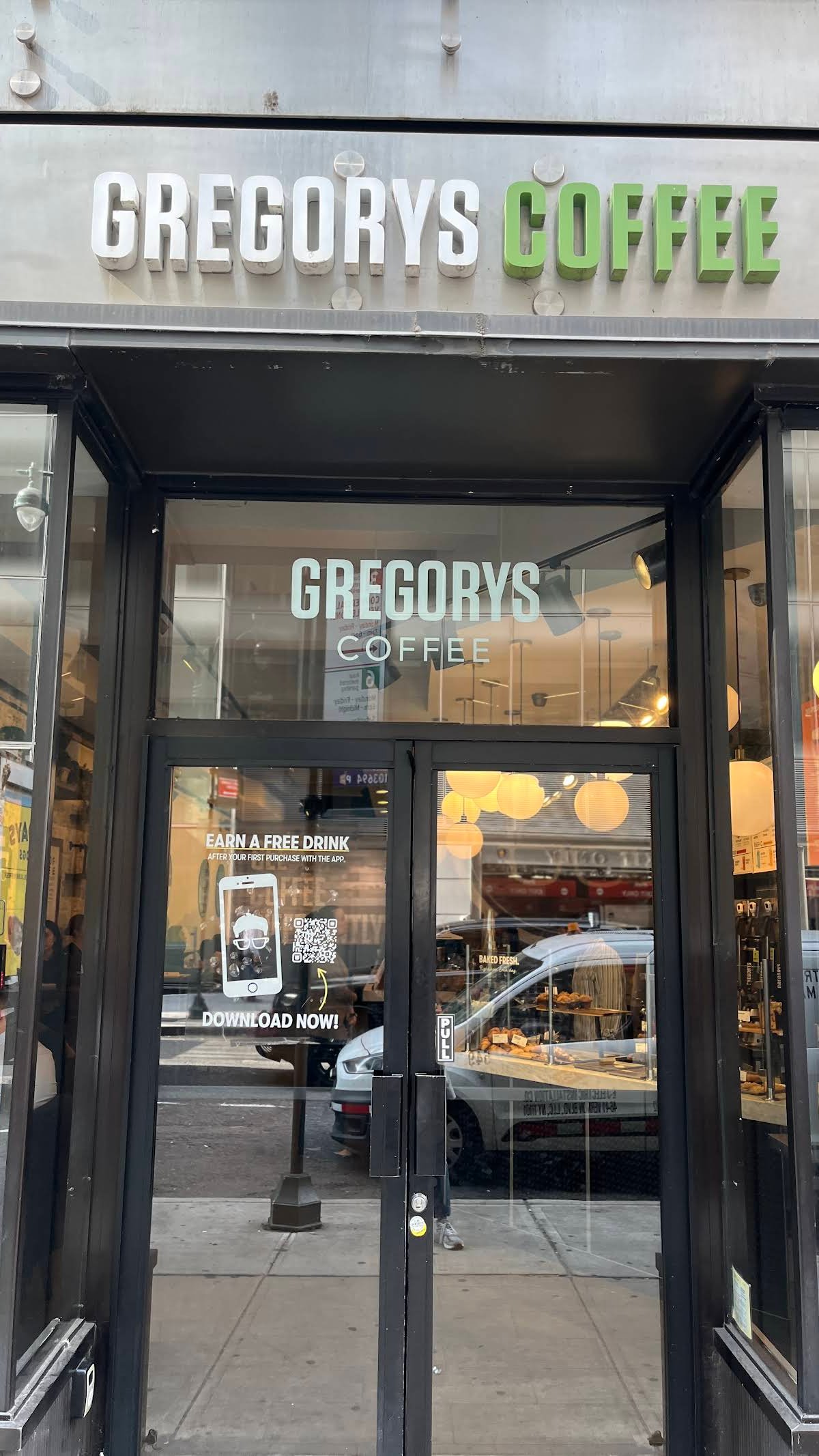 Gregorys Coffee specialty coffee shop in New York - photo 4