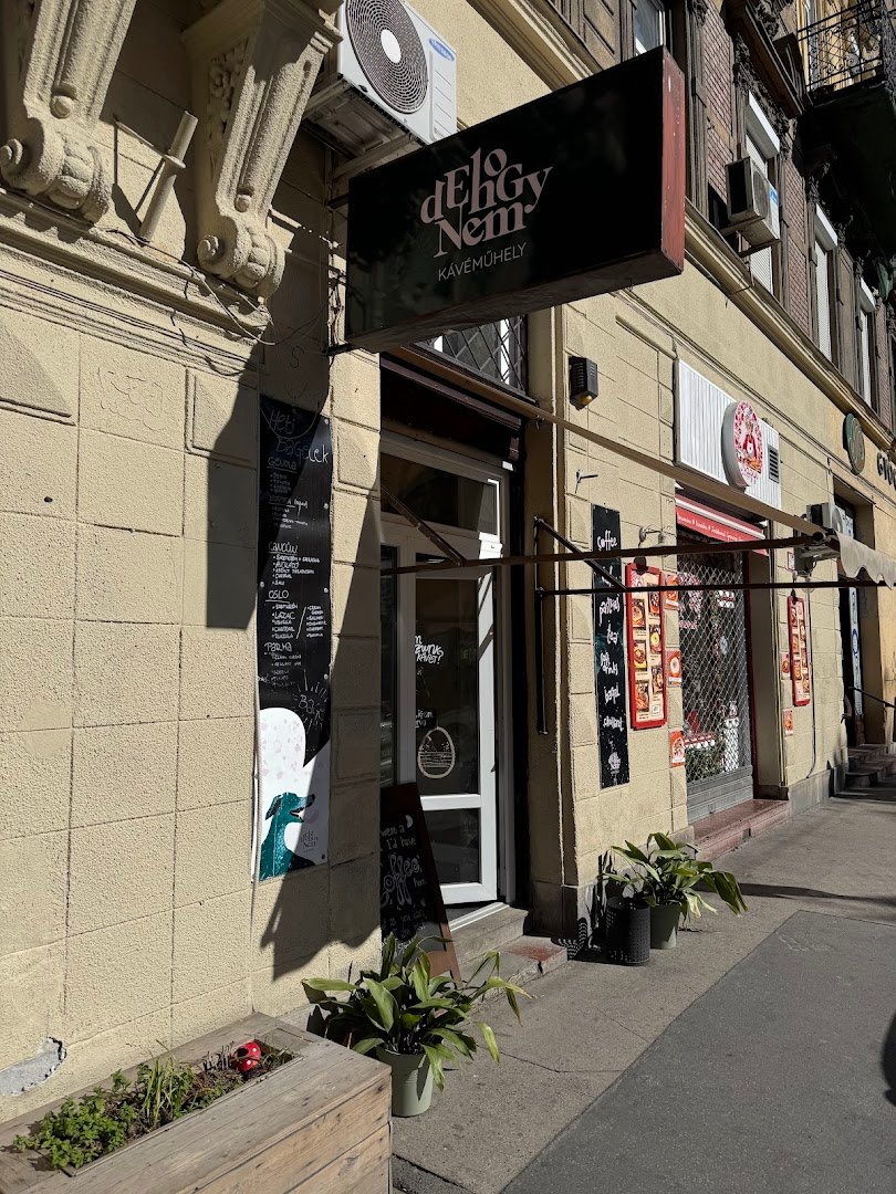 Dehogynem kávéműhely specialty coffee shop in Budapest - photo 2