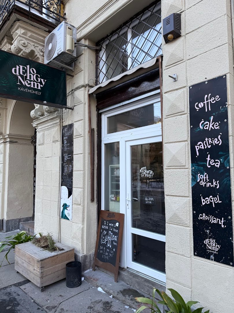 Dehogynem kávéműhely specialty coffee shop in Budapest - photo 4