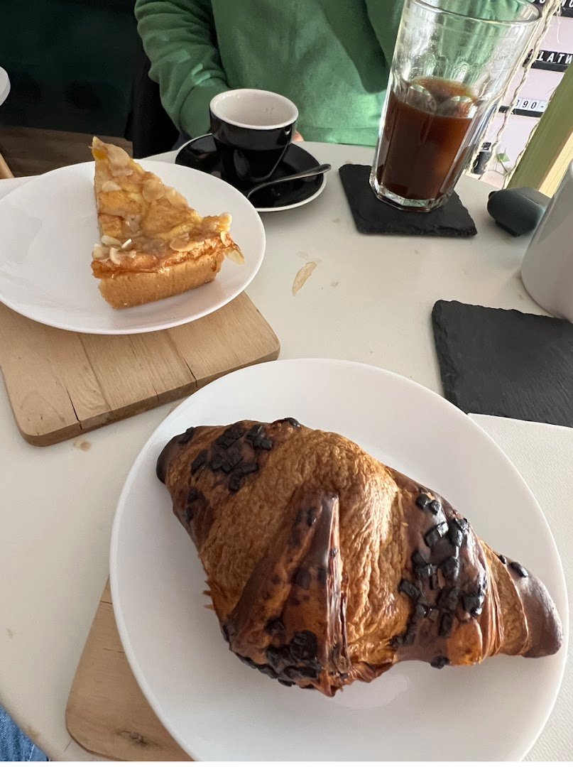 Dehogynem kávéműhely specialty coffee shop in Budapest - photo 8