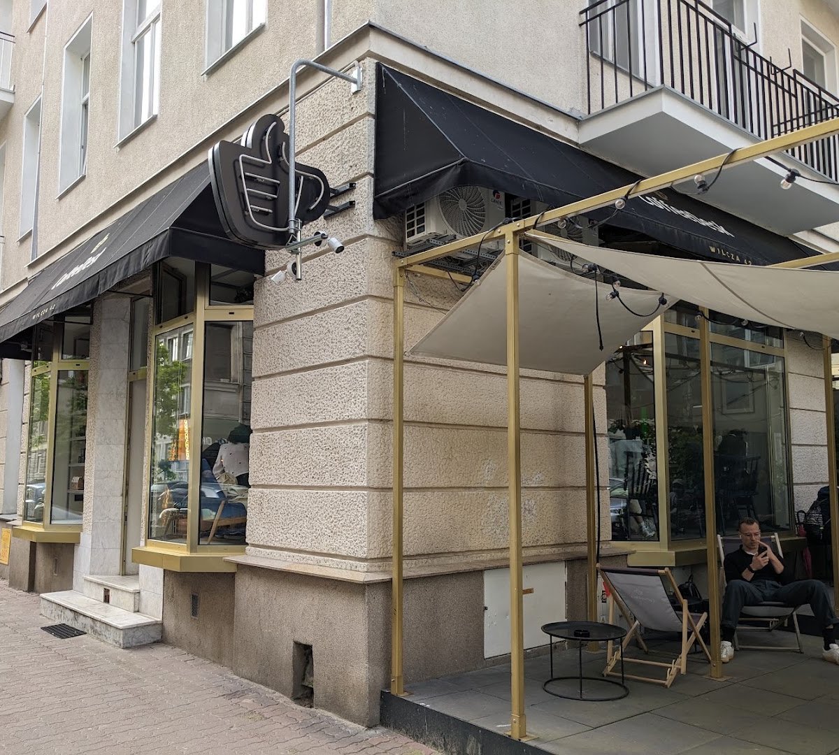 Storefront of Coffeedesk Kawiarnia Wilcza, specialty coffee shop in Warsaw