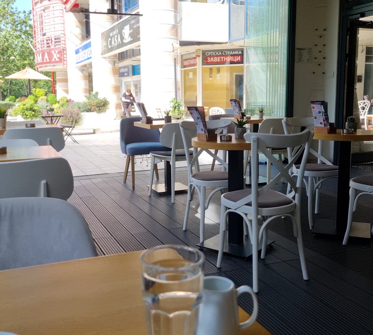Storefront of Eliscaffe, specialty coffee shop in Belgrade