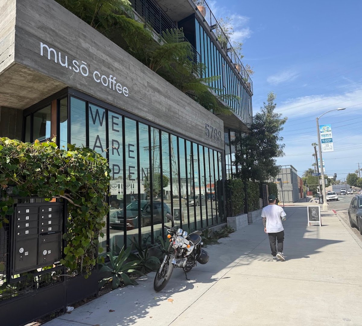 Storefront of mu.sō coffee, specialty coffee shop in Los Angeles