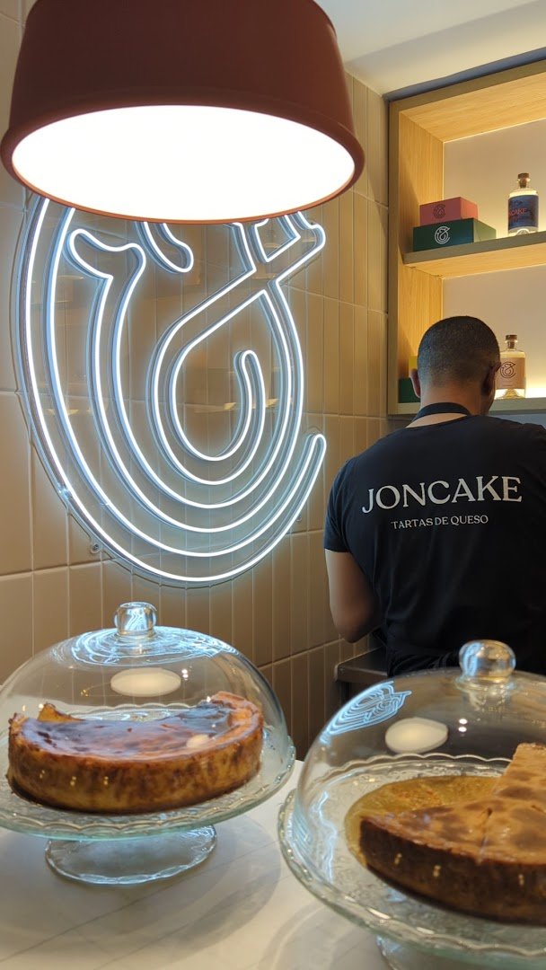 JONCAKE | & Wines specialty coffee shop in Barcelona - photo 7
