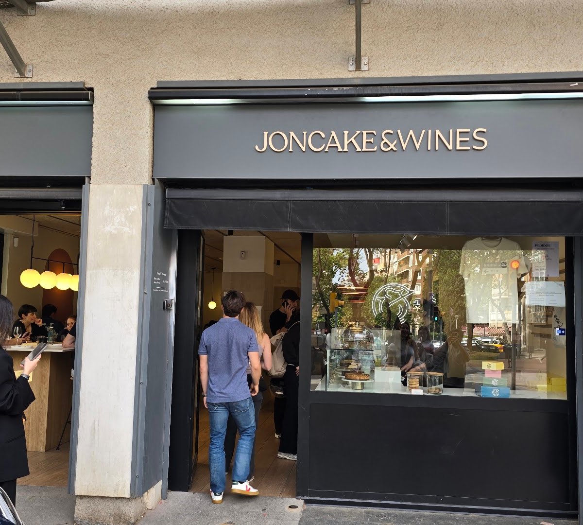 JONCAKE | & Wines specialty coffee shop in Barcelona - photo 8
