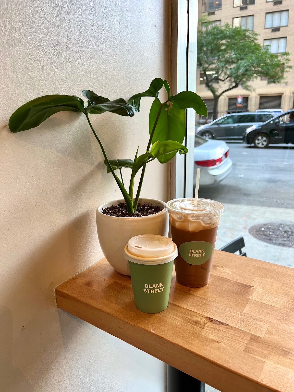 Blank Street specialty coffee shop in New York - photo 4