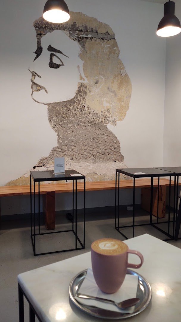 MONTAG specialty coffee shop in Istanbul - photo 3