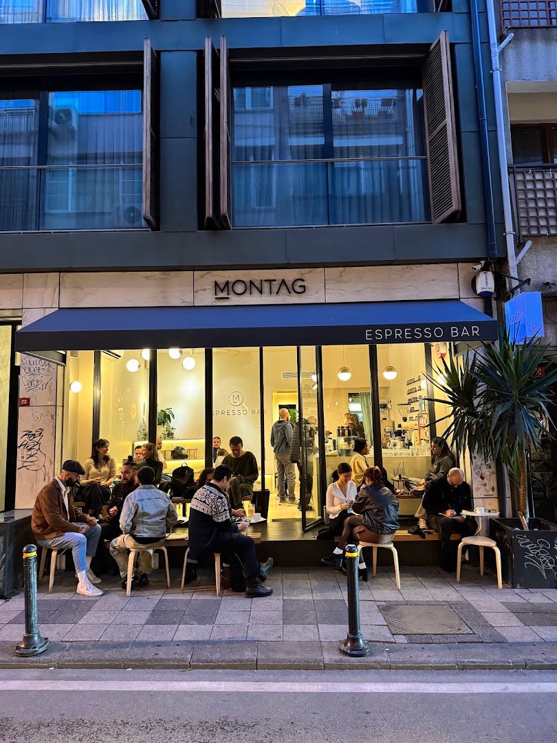 MONTAG specialty coffee shop in Istanbul - photo 4