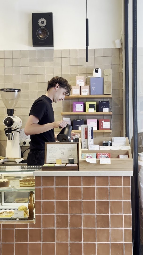MONTAG specialty coffee shop in Istanbul - photo 5