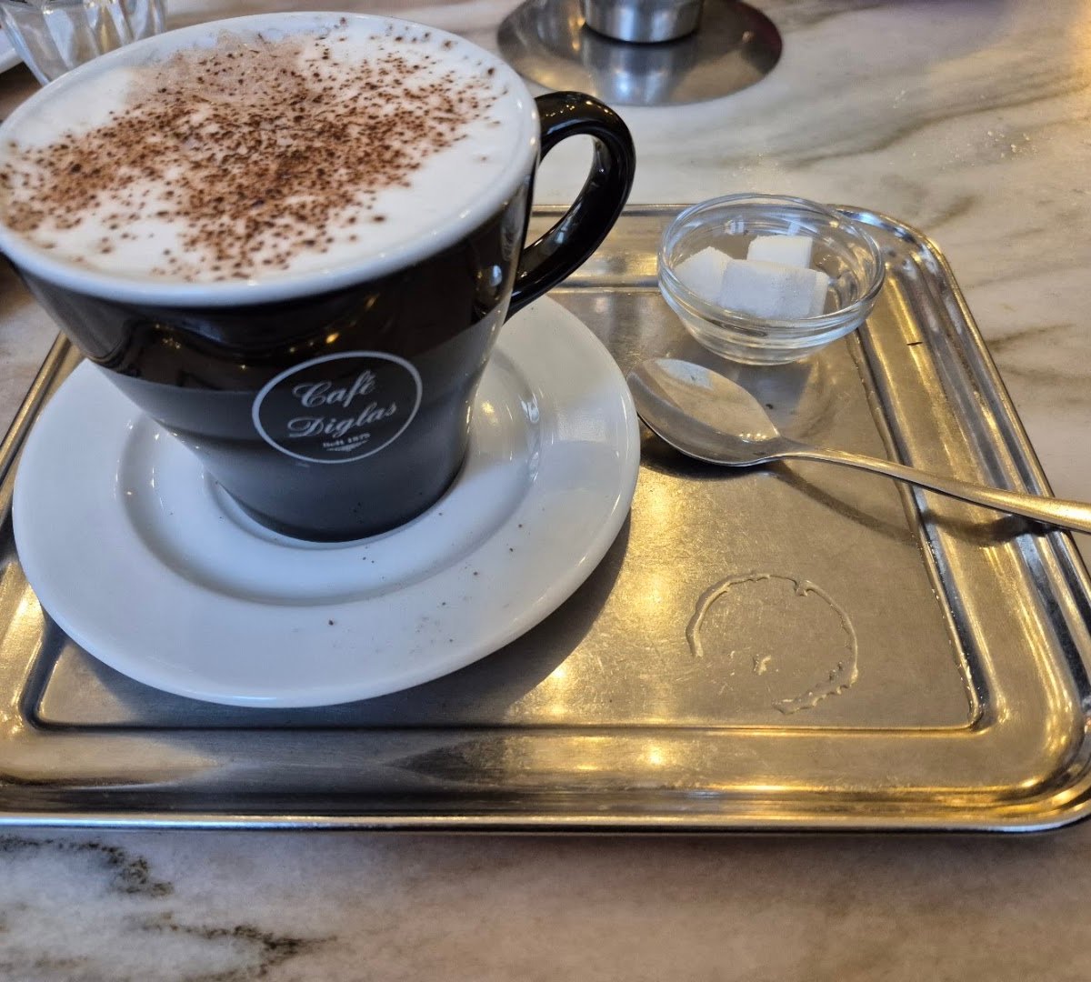 Coffee at Café Diglas, specialty coffee shop in Vienna