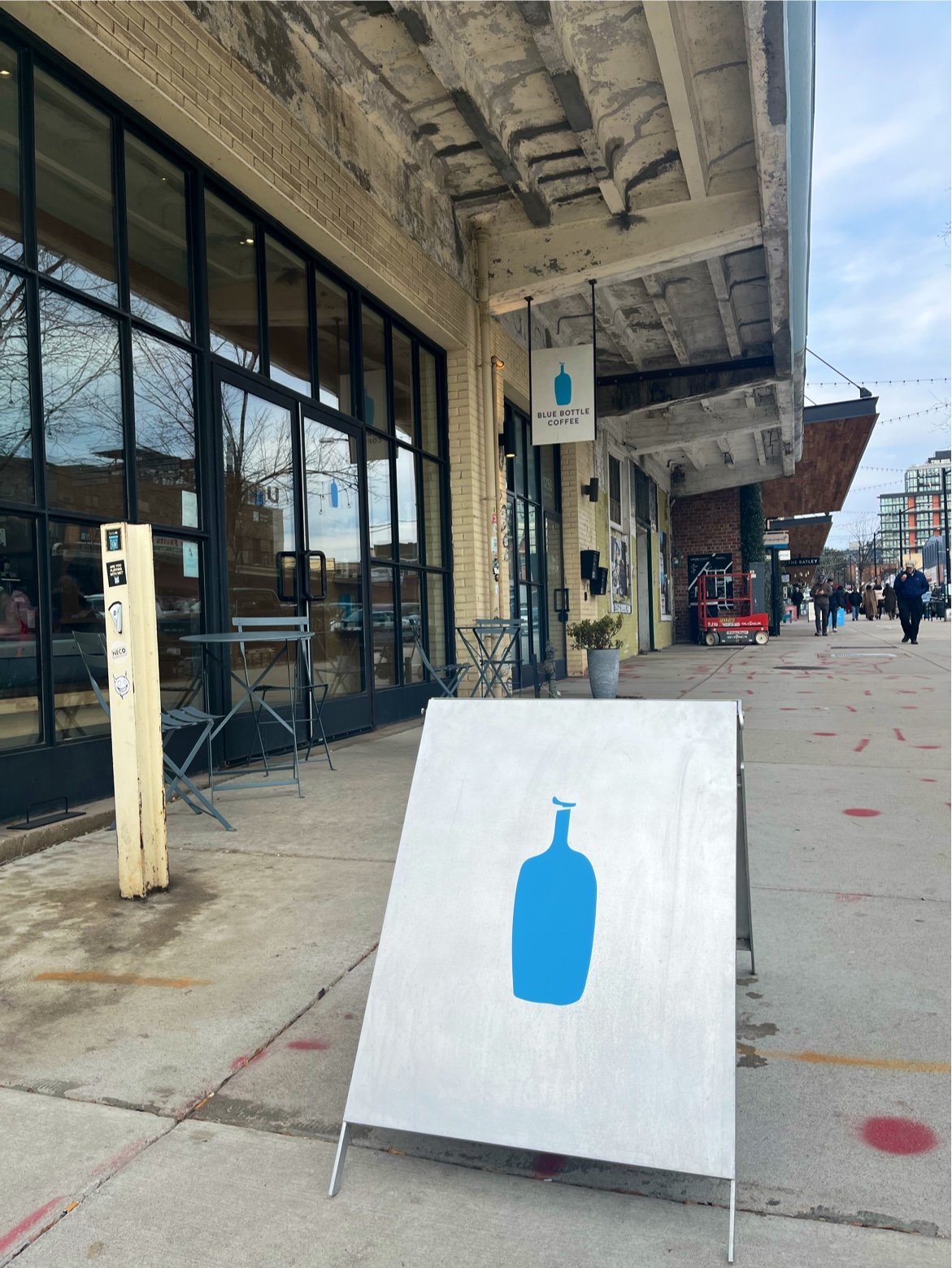 Blue Bottle Coffee specialty coffee shop in Washington, D.C. - photo 3