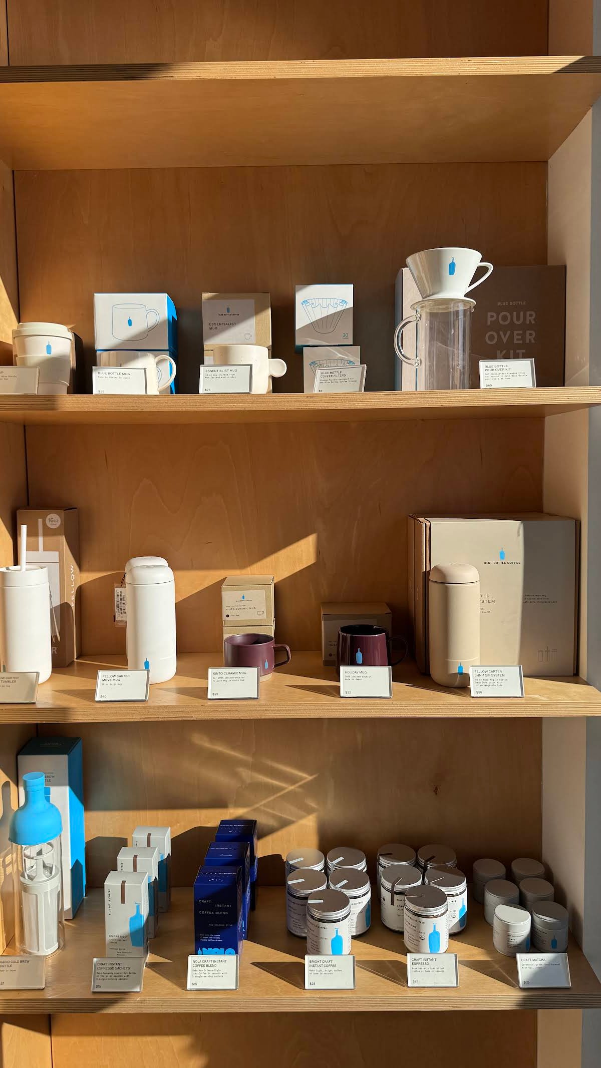 Blue Bottle Coffee specialty coffee shop in Washington, D.C. - photo 9