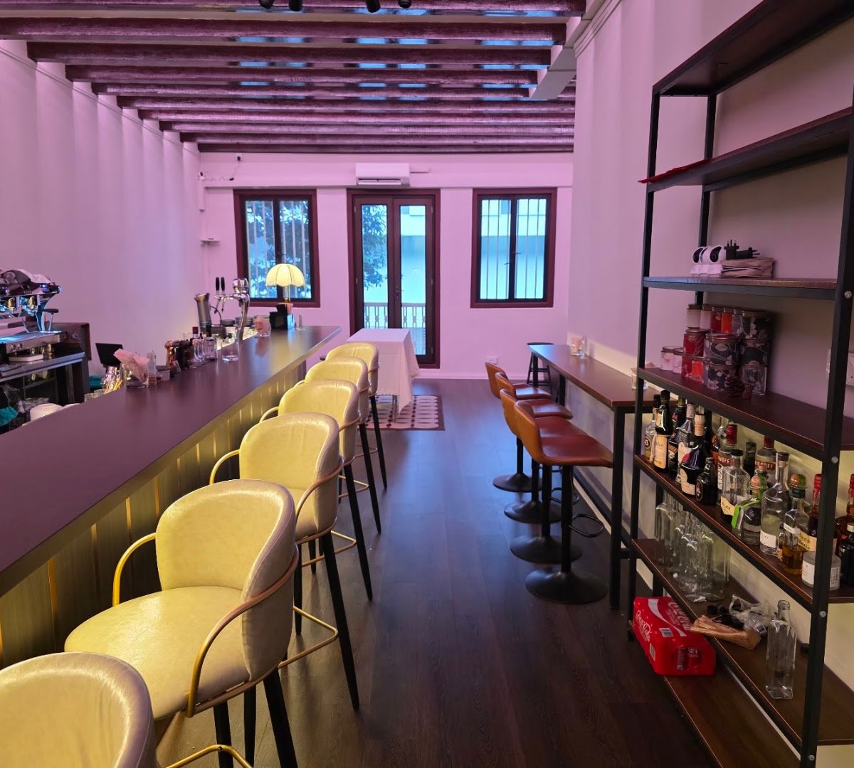 Interior of Mnemonic Brew & Craft @ Stanley Street, specialty coffee shop in Singapore