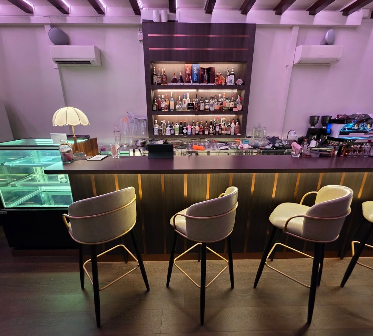 Interior of Mnemonic Brew & Craft @ Stanley Street, specialty coffee shop in Singapore
