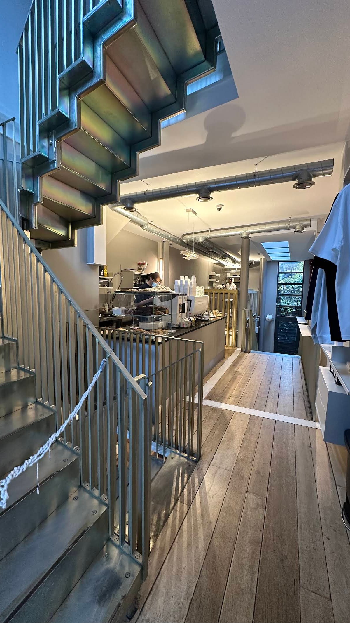 LIFT COFFEE specialty coffee shop in London - photo 7