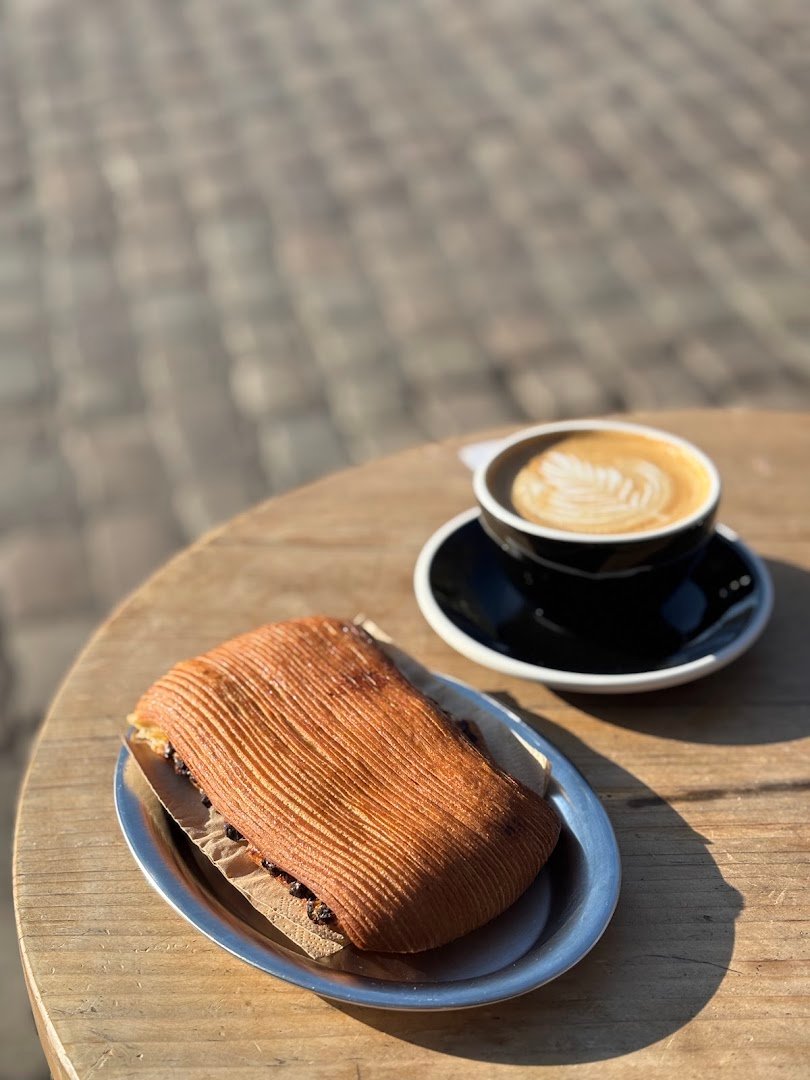 La Maison Berlin specialty coffee shop in Berlin - photo 2