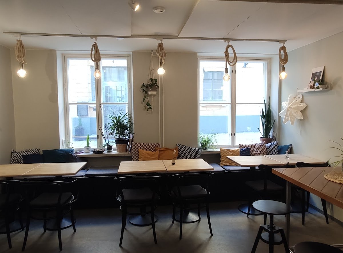 Interior of El Fant - Cafe & Bar, specialty coffee shop in Helsinki