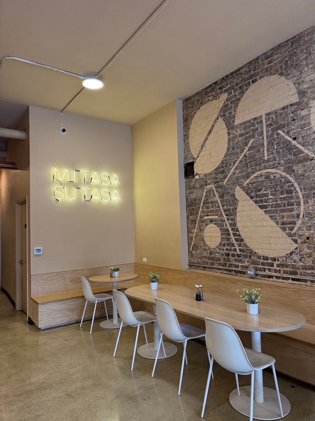 Tasa Coffee Roasters specialty coffee shop in Chicago - photo 5