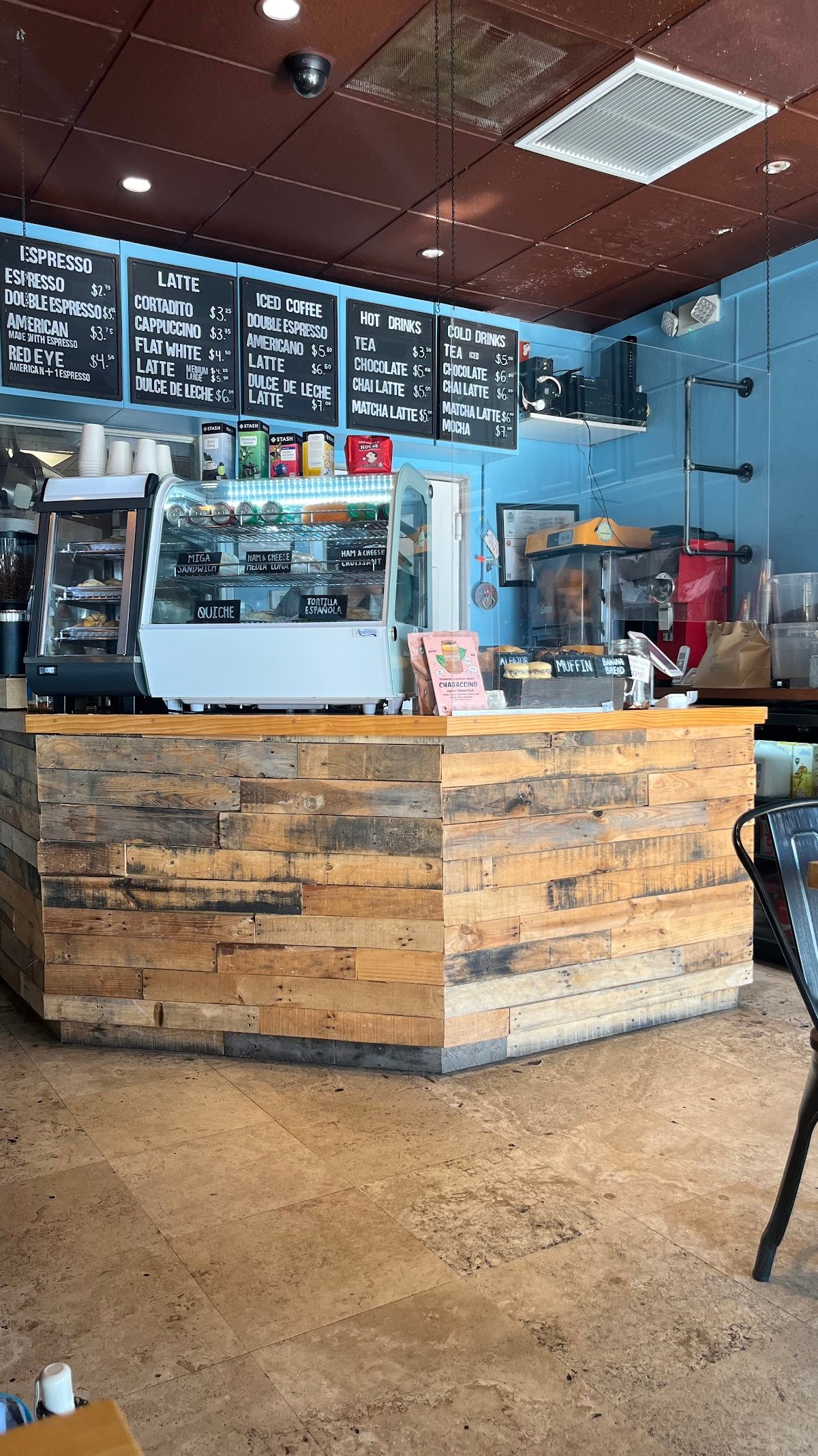 Cachito Coffee and Bakery specialty coffee shop in Miami - photo 14