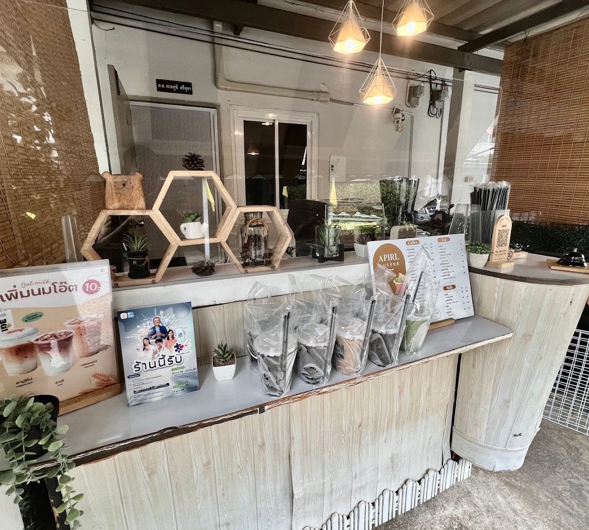 APRILCOFFEEHOME specialty coffee shop in Bangkok - photo 7