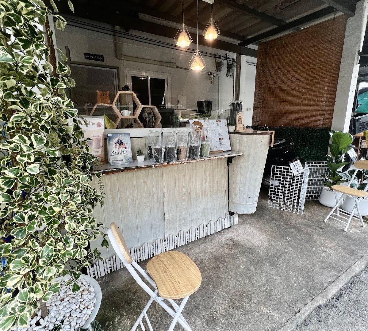 APRILCOFFEEHOME specialty coffee shop in Bangkok - photo 8
