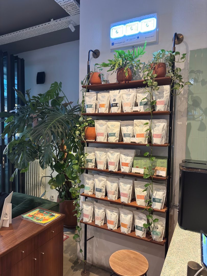 Kronotrop Moda Eatery specialty coffee shop in Istanbul - photo 10
