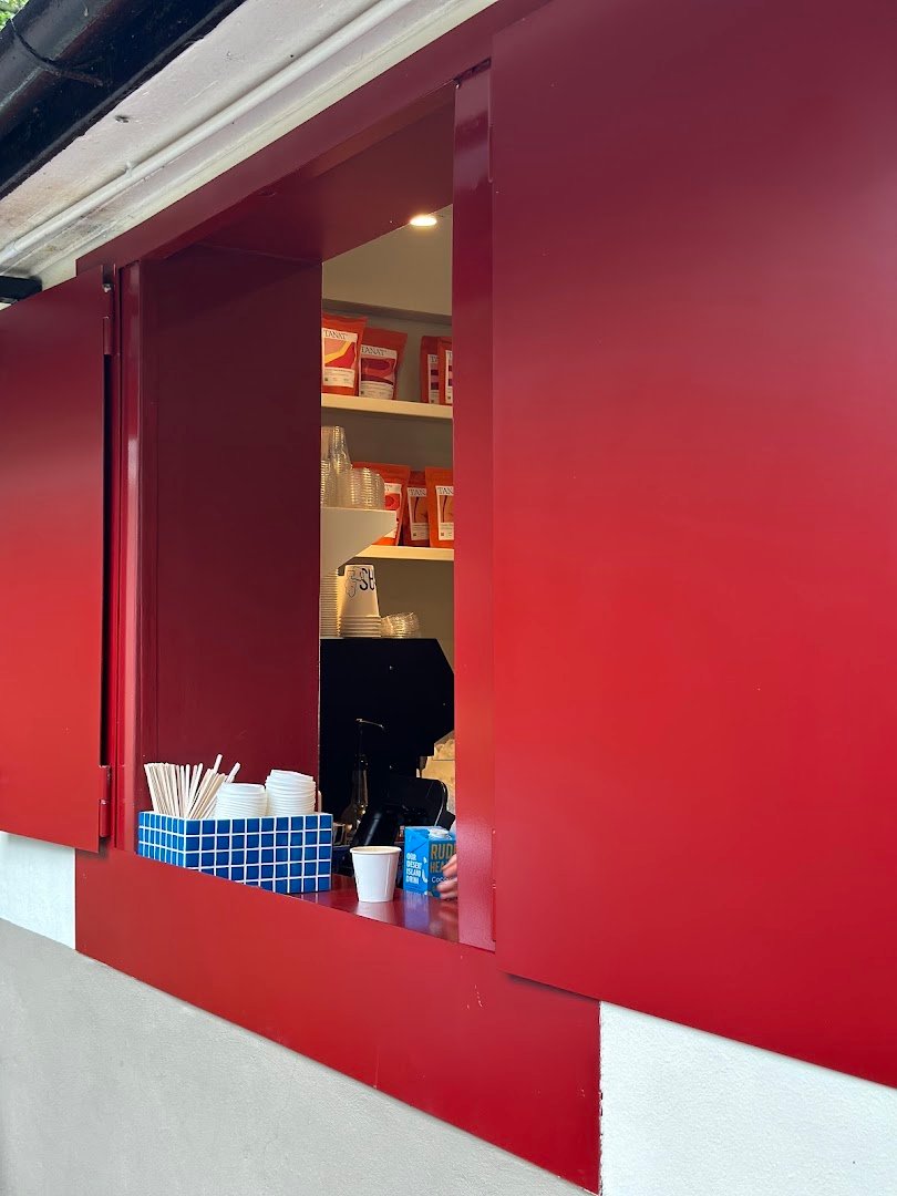 BLAS specialty coffee shop in London - photo 9