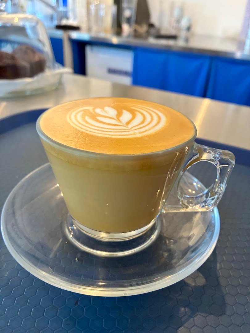 Coffee at Deep Blue Lake, specialty coffee shop in Seoul