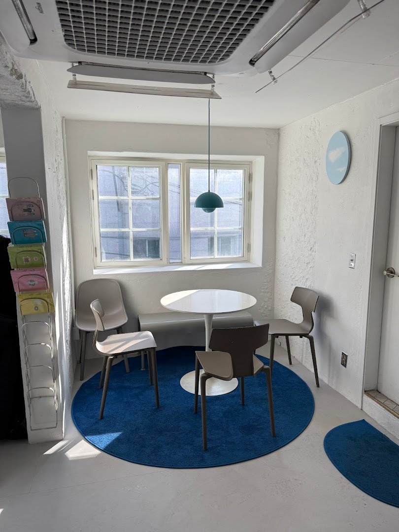 Interior of Deep Blue Lake, specialty coffee shop in Seoul