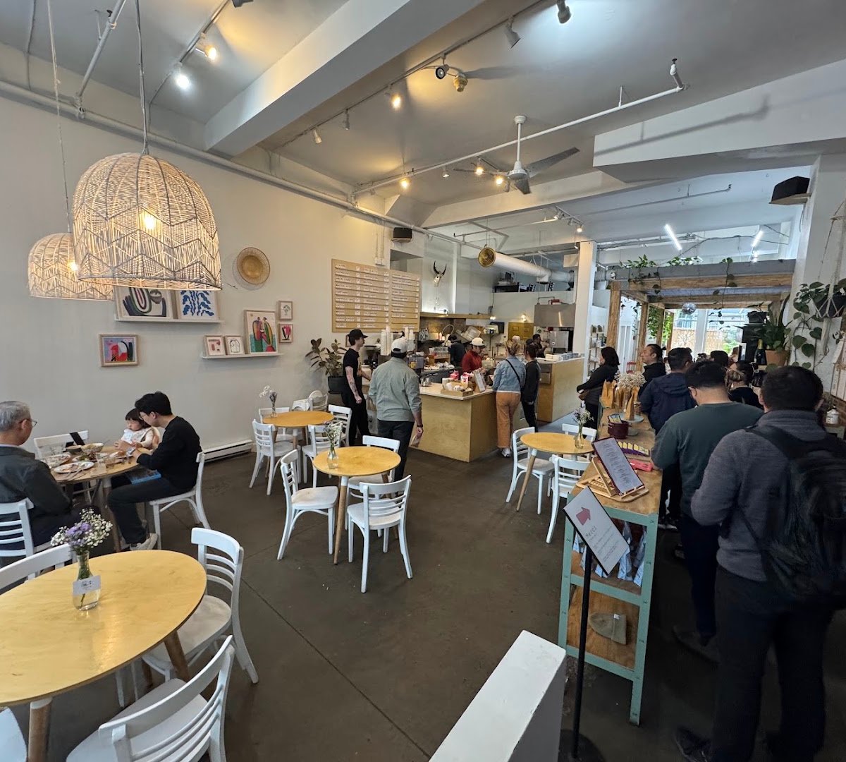 Interior of La Finca Café, specialty coffee shop in Montreal