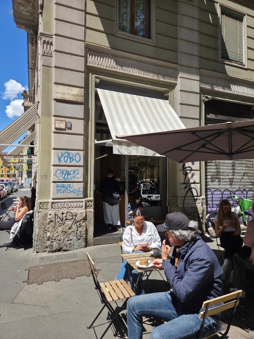 Storefront of Orsonero Coffee, specialty coffee shop in Milan