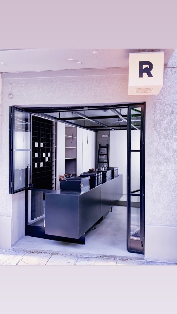 Storefront of Redd Coffee, specialty coffee shop in Athens