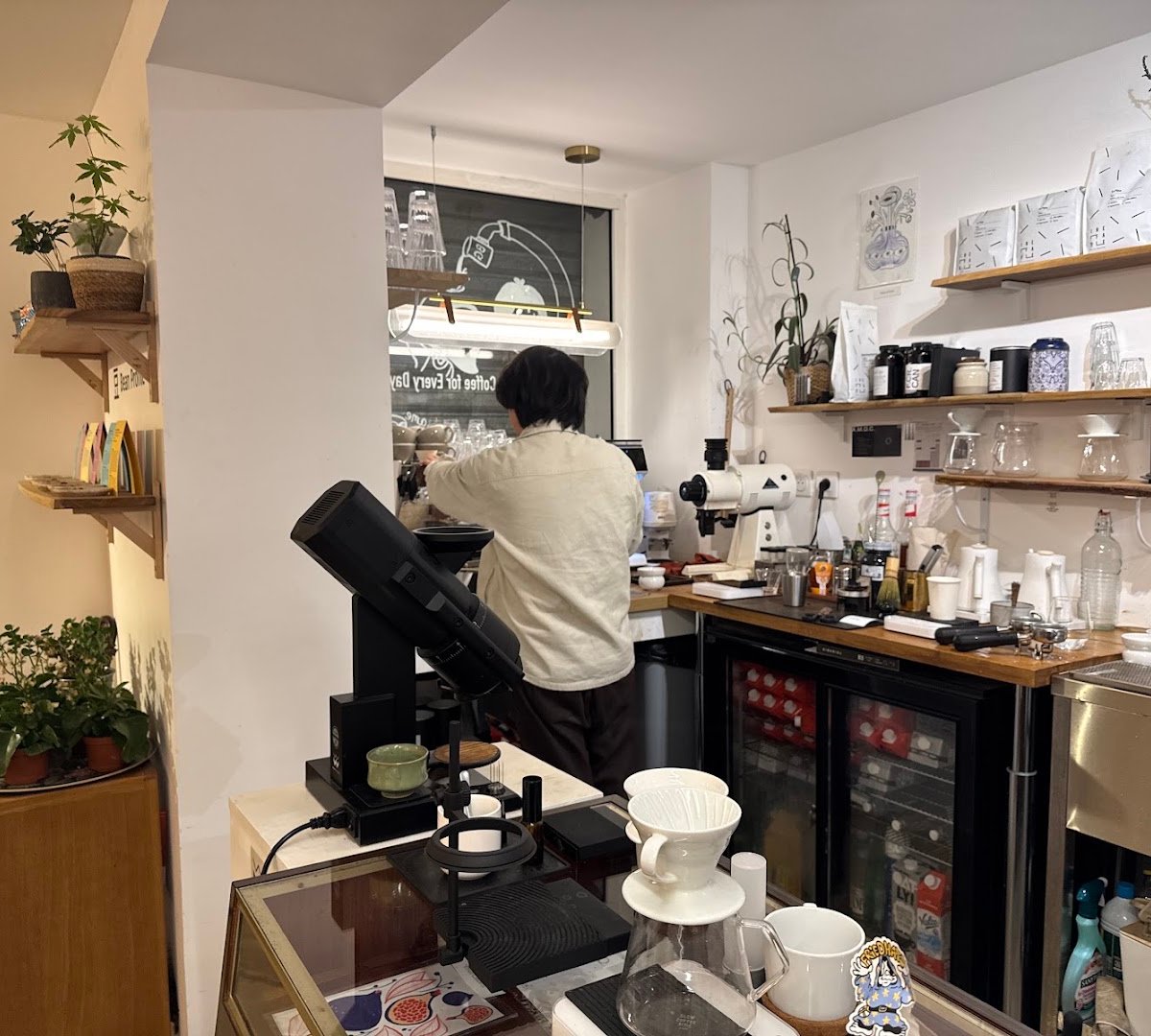 Background coffee specialty coffee shop in Paris - photo 6
