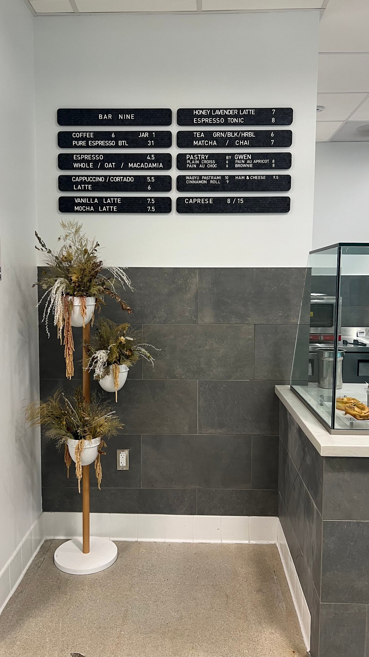 Bar Nine | El Segundo specialty coffee shop in Los Angeles - photo 7