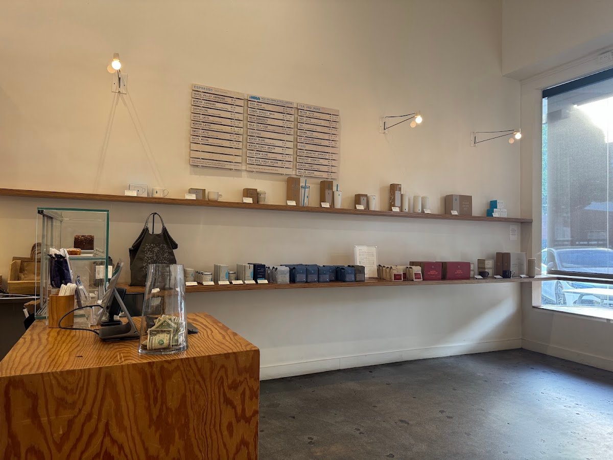 Blue Bottle Coffee specialty coffee shop in Los Angeles - photo 5