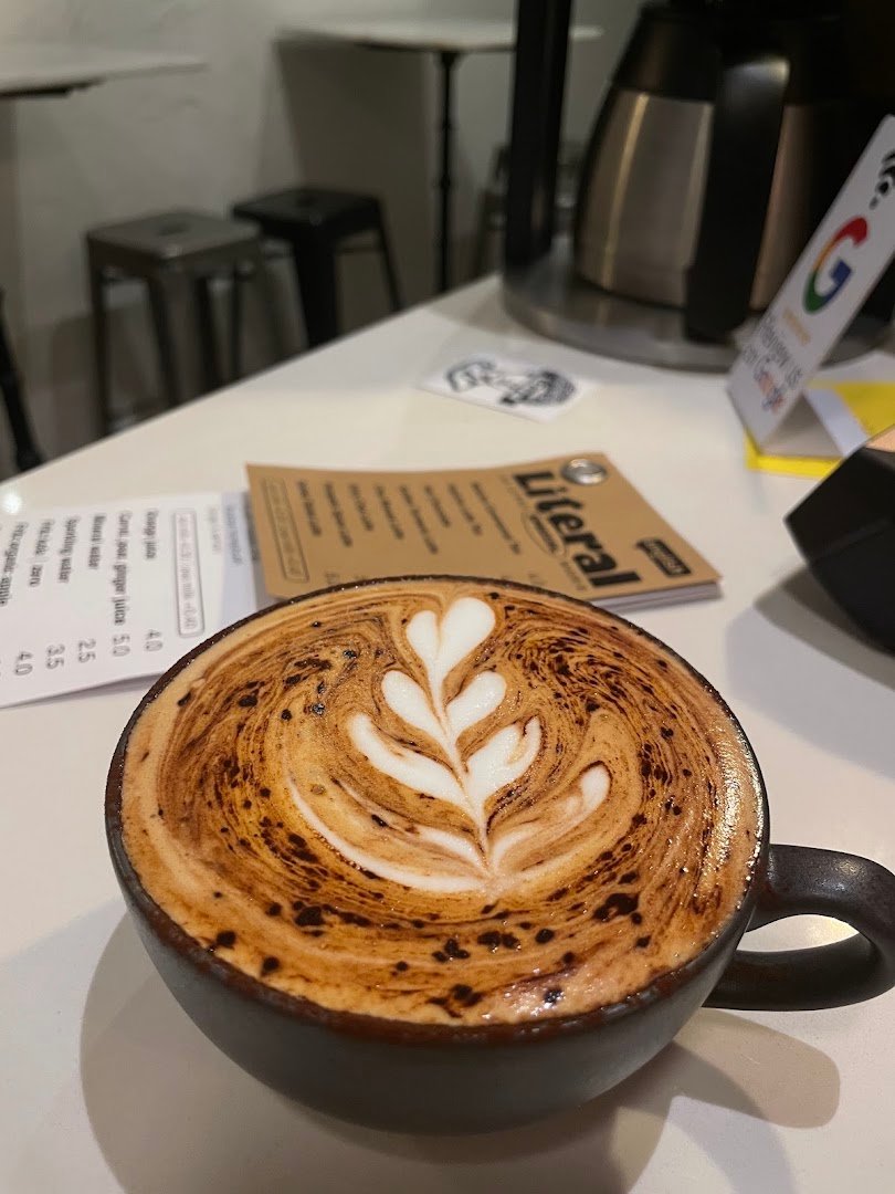 Literal Coffee specialty coffee shop in Madrid - photo 2