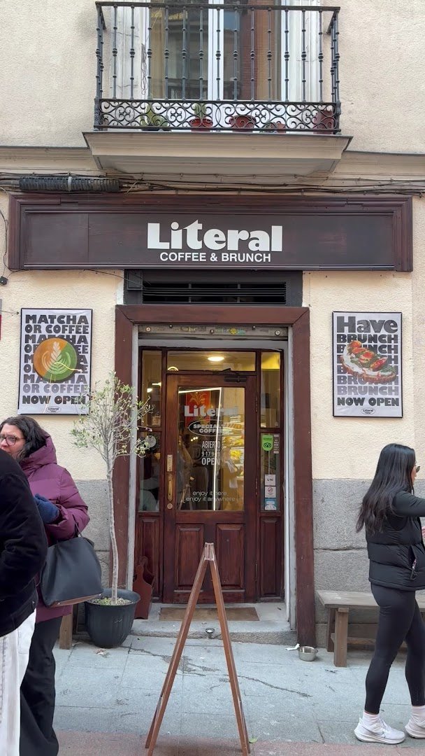 Literal Coffee specialty coffee shop in Madrid - photo 9