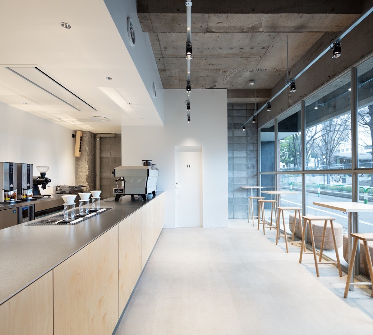 Blue Bottle Coffee Ikebukuro specialty coffee shop in Tokyo - photo 2