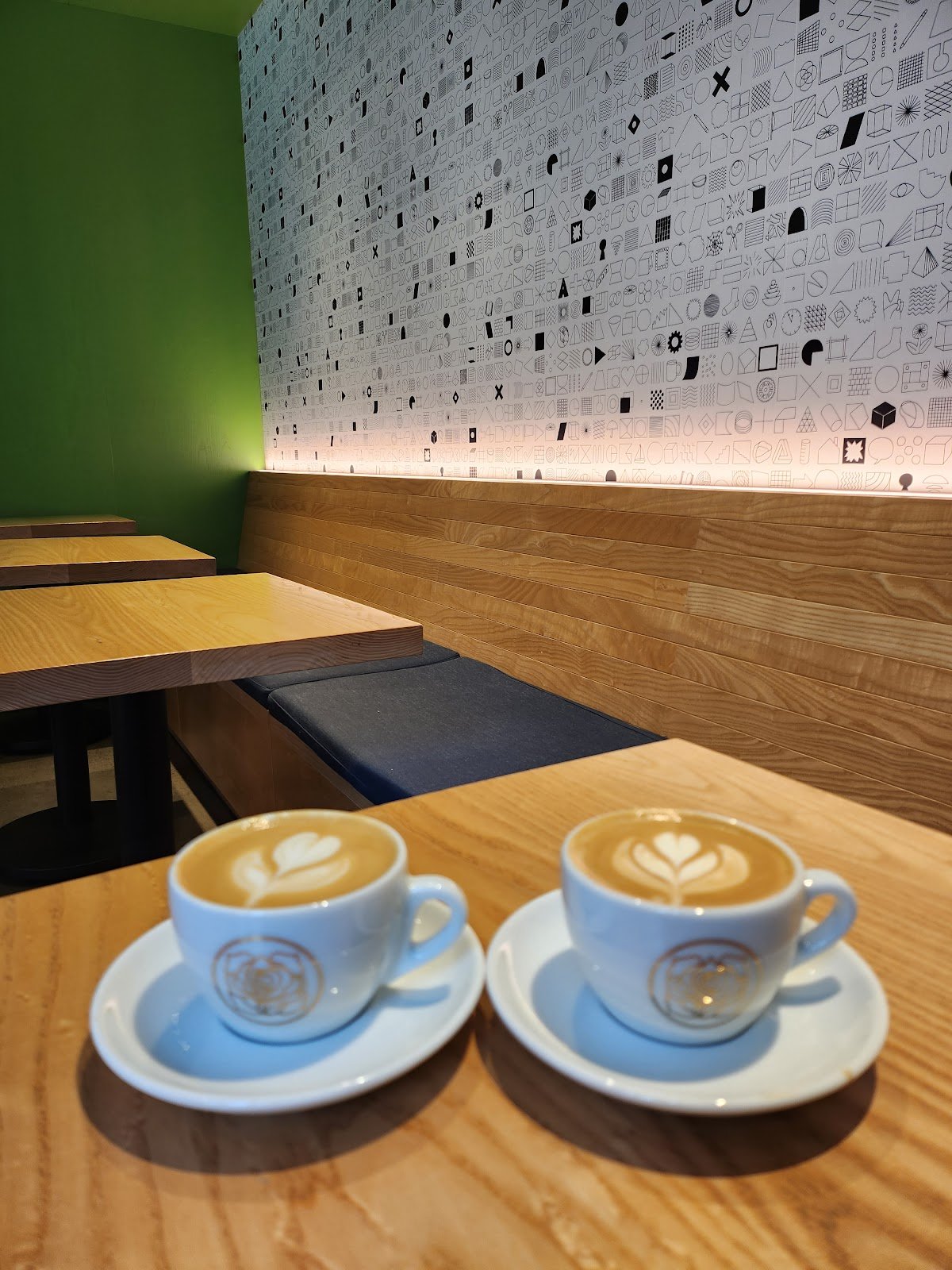 Roseline Coffee specialty coffee shop in Portland - photo 7