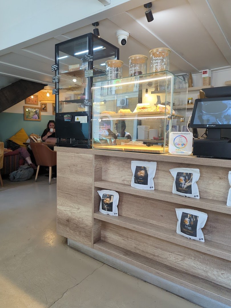 Daisuke Corvin specialty coffee shop in Budapest - photo 6