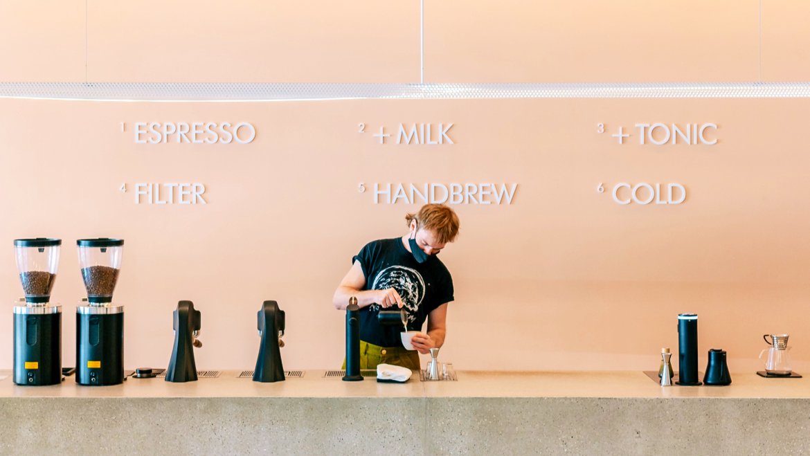 Dayglow specialty coffee shop in Chicago - photo 2