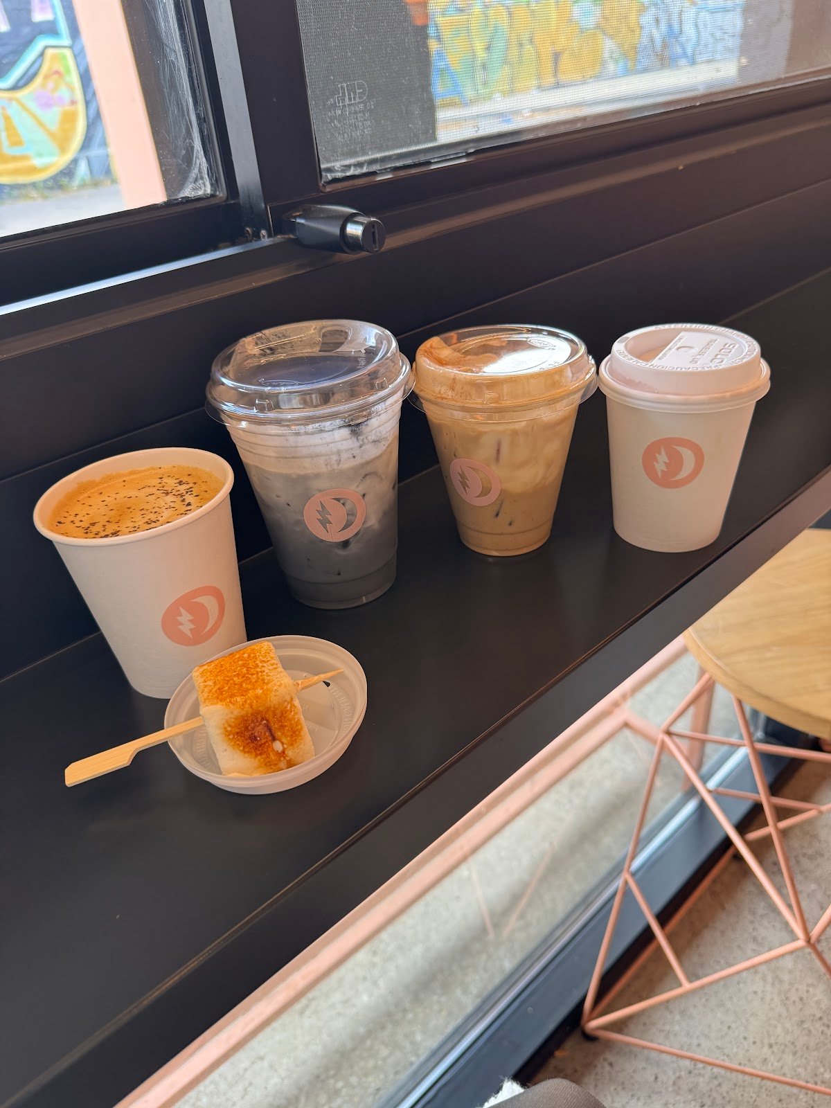 Dayglow specialty coffee shop in Chicago - photo 5