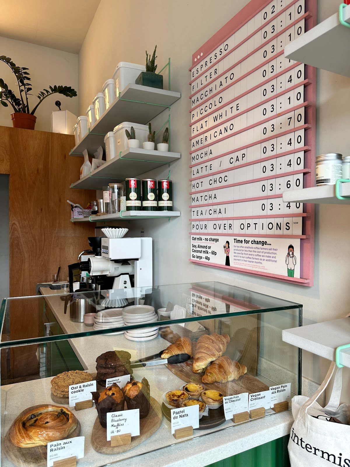 Intermission Coffee specialty coffee shop in London - photo 4