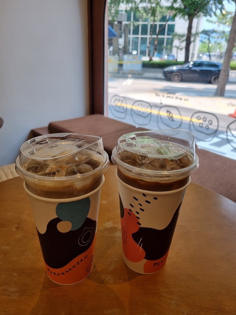 Coffee at Paranmanjan Gwanghwamun, specialty coffee shop in Seoul